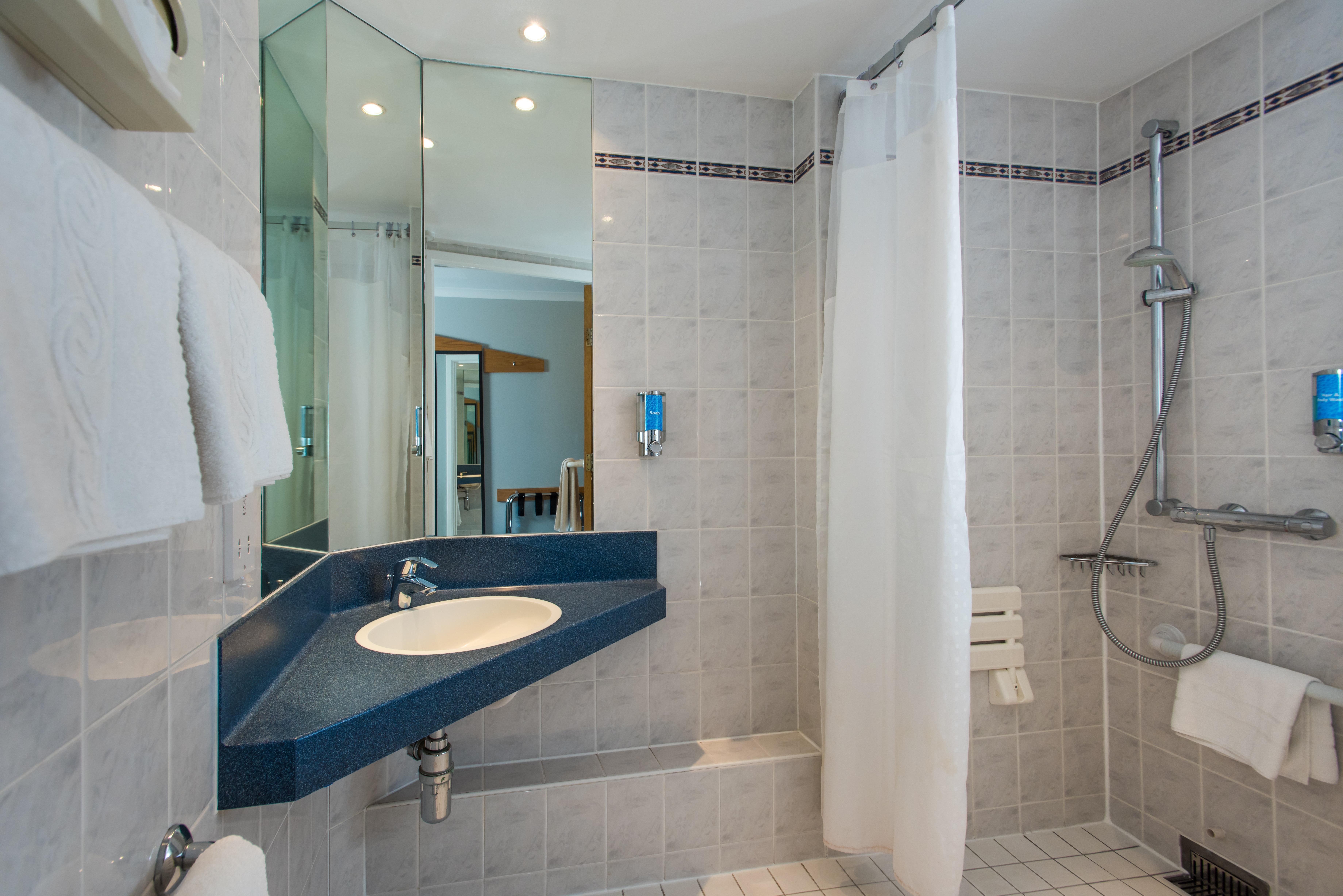Holiday Inn Express - Glasgow - City Ctr Riverside By Ihg Exterior foto