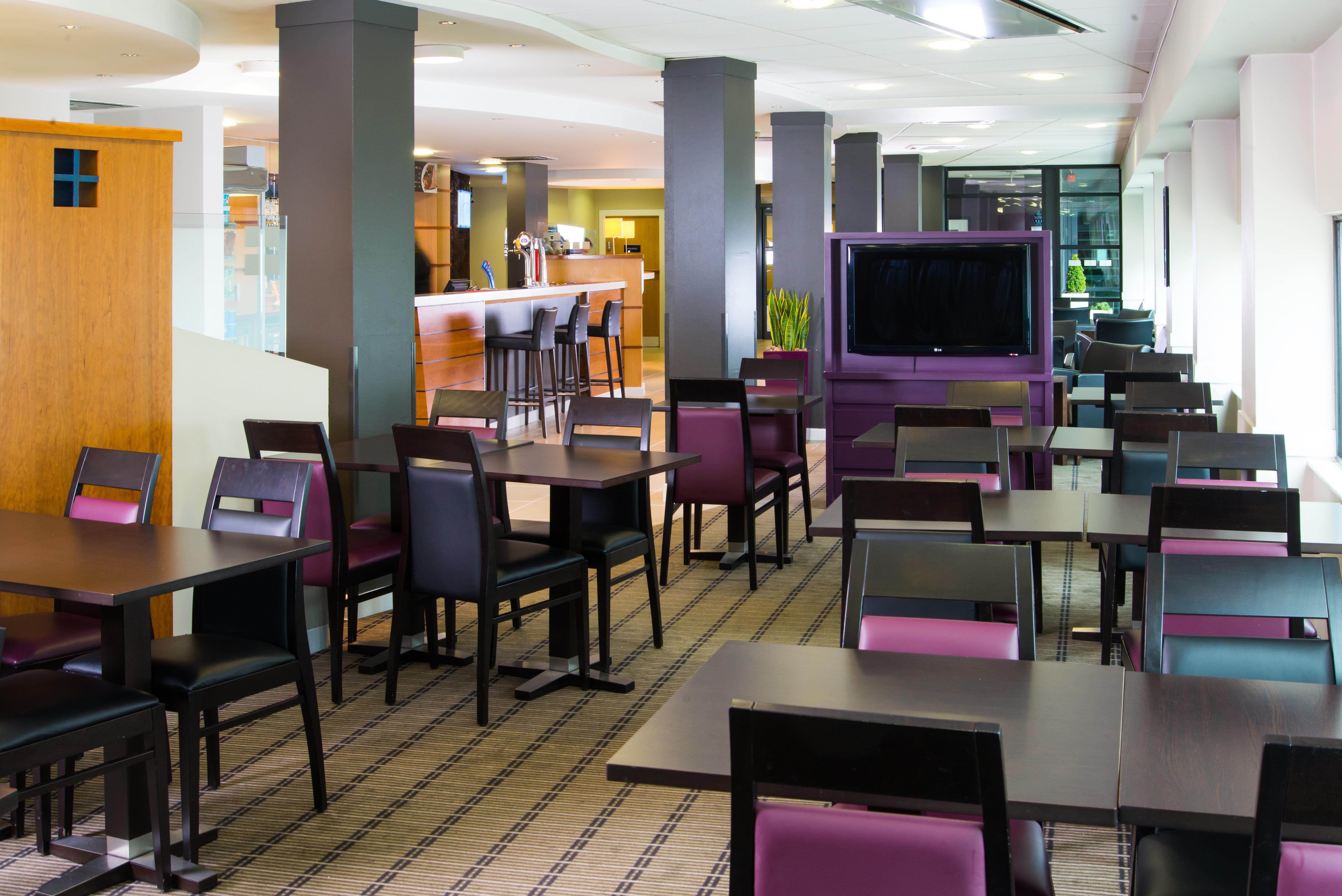 Holiday Inn Express - Glasgow - City Ctr Riverside By Ihg Exterior foto
