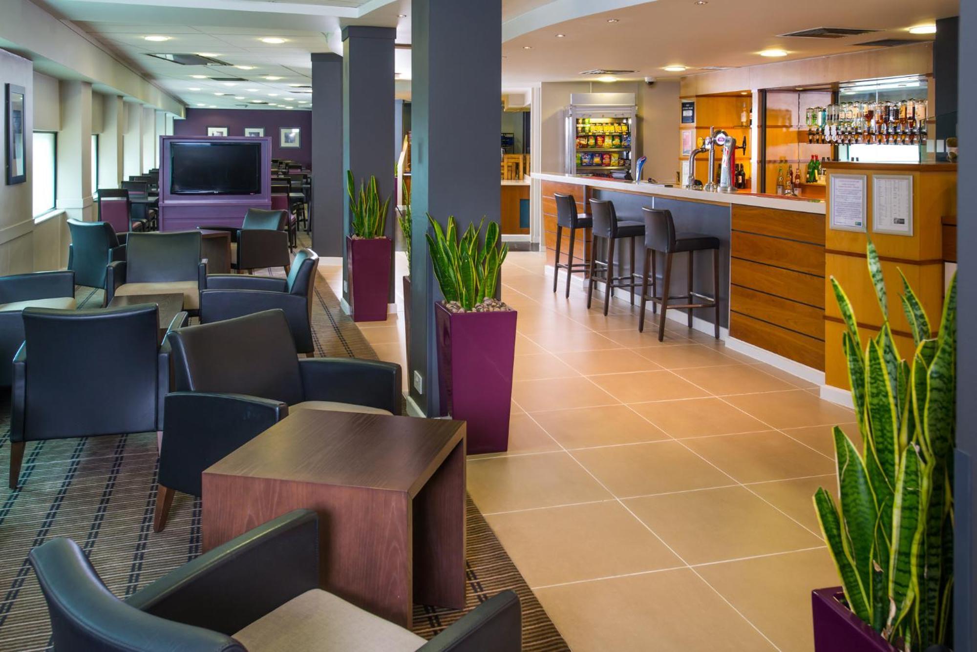 Holiday Inn Express - Glasgow - City Ctr Riverside By Ihg Exterior foto